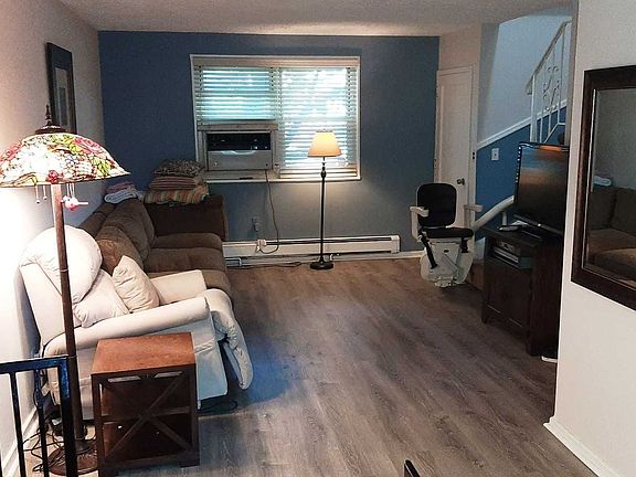3rd image of 67-16 Springfield Blvd
