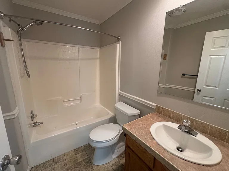5488 Rigsby Rd — Photo 5
