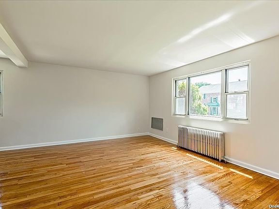 3rd image of 990 Fenwood Dr APT 2