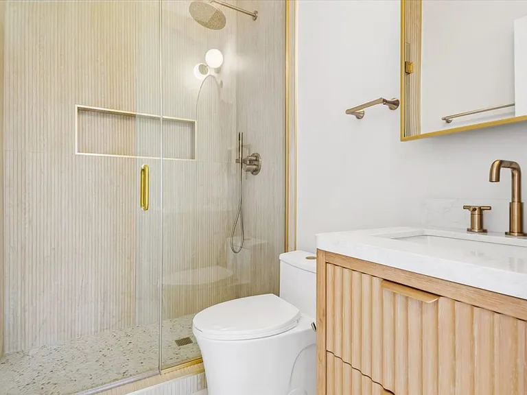 1355 W Balmoral Ave #1 — Photo 18