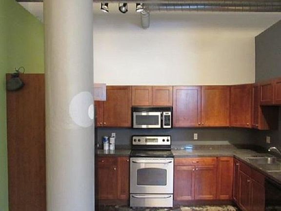 4th image of 8205 Franklin Blvd APT 12