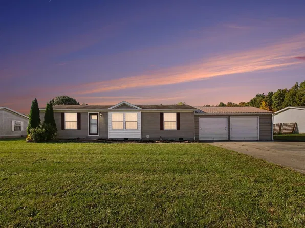 4211 E Fork Hills Dr, Batavia, OH 45103
