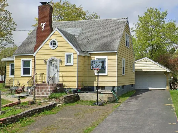 29 Railroad Avenue, Stillwater, NY 12170