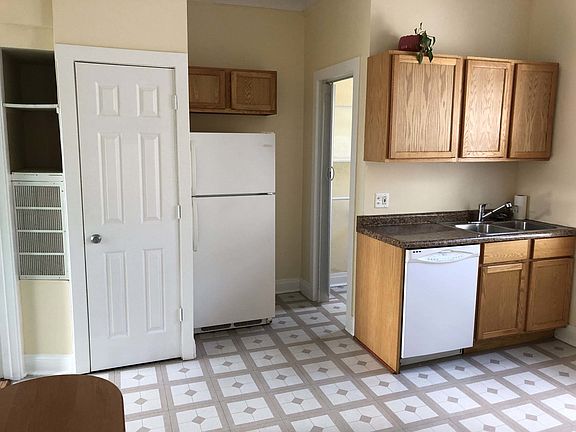 5th image of 5020 N McVicker Ave #2-F