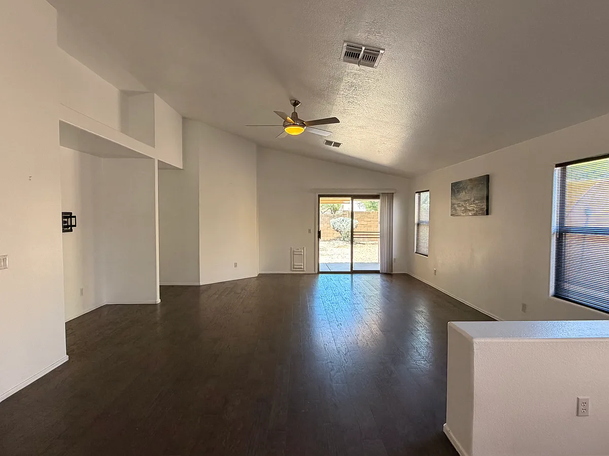 Building Photo - 2240 E Ruby Ln