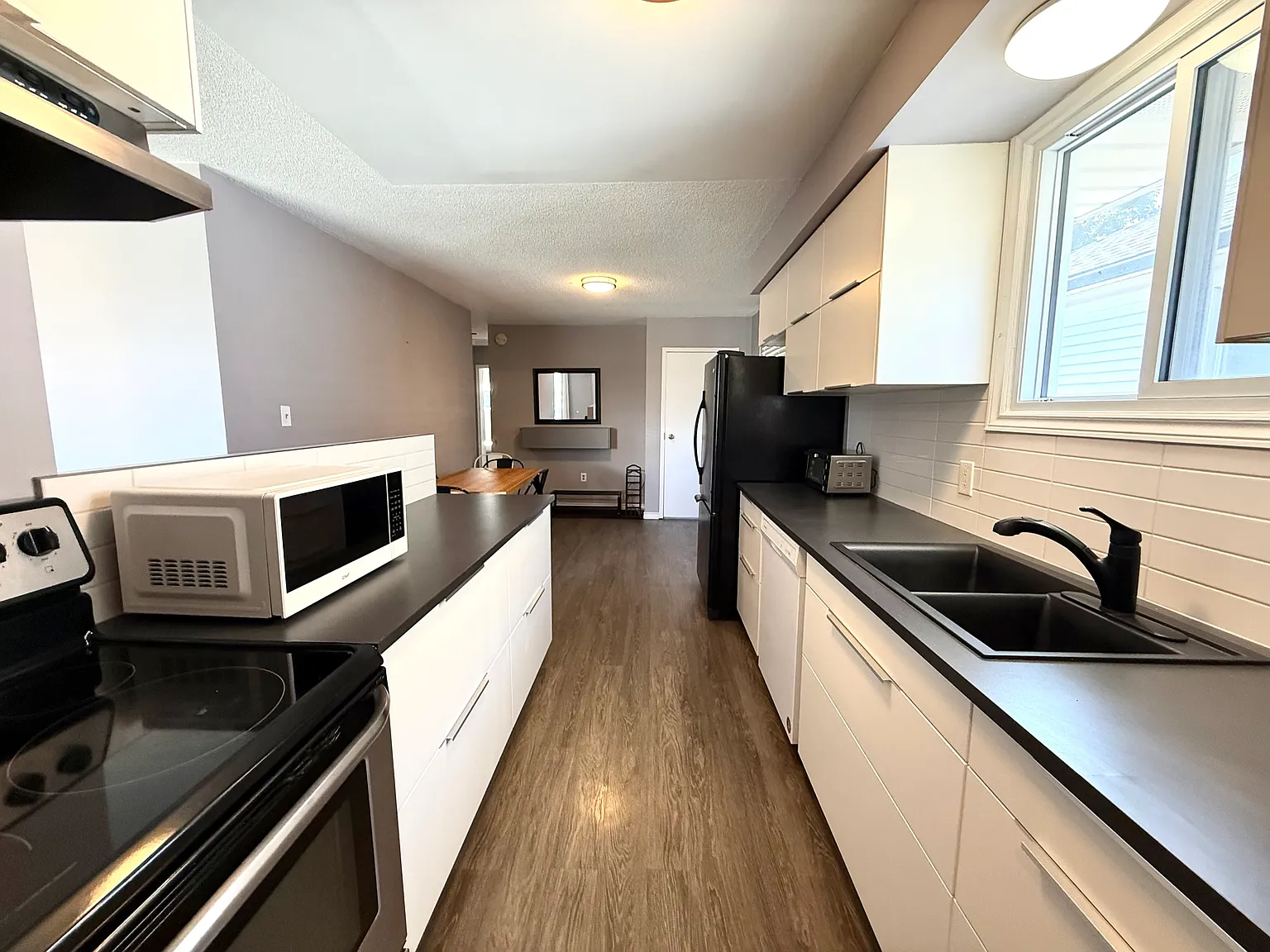 Main Unit - 19 Patricia St Thorold — Photo 4