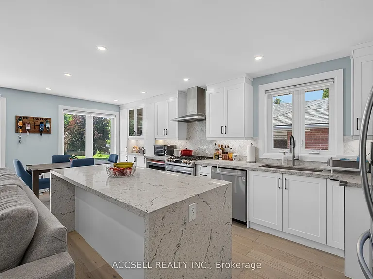 10 Sylla Ave — Photo 9