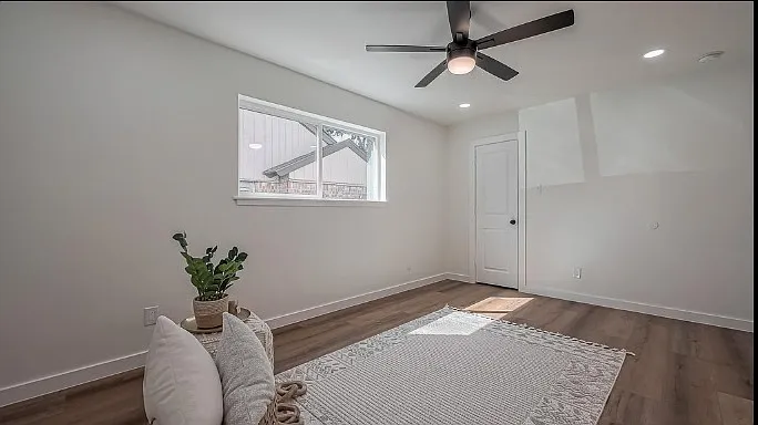 2306 Parana Dr — Photo 12