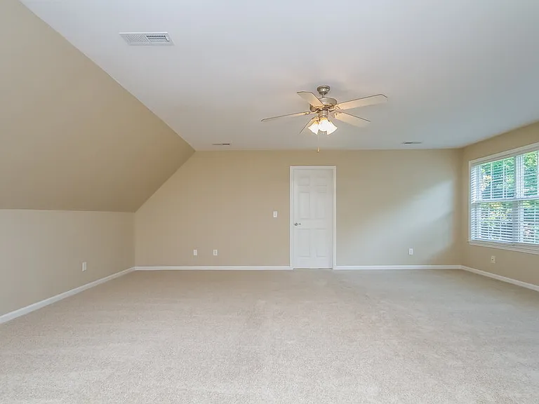 1014 Persimmon Dr — Photo 8