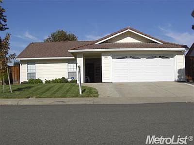 1st image of 131 W Deerwood Ln