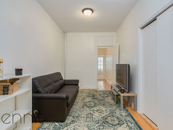 5th image of 730 Lorimer St #2A