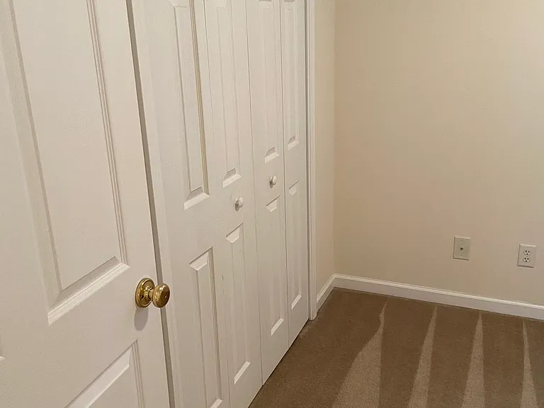 1149 Riverside Ter — Photo 11