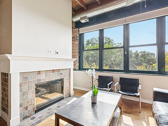 5th image of 3201 N Ravenswood Ave APT 301