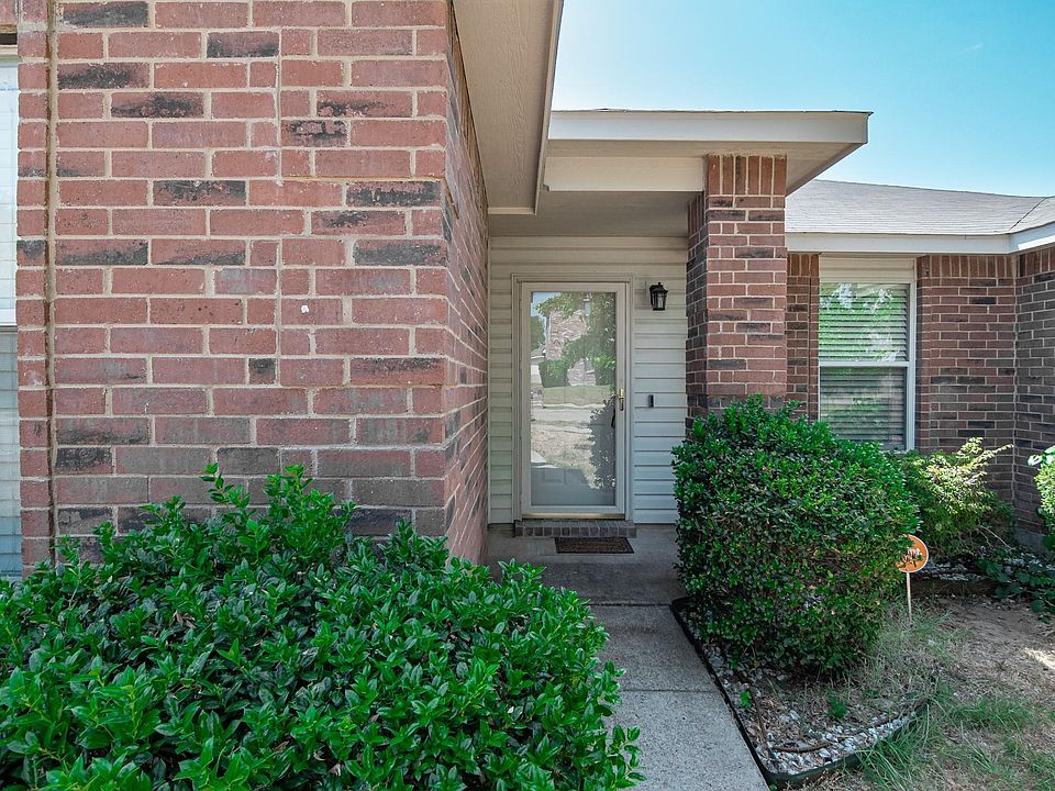 1st image of 1477 Greenbrook Dr