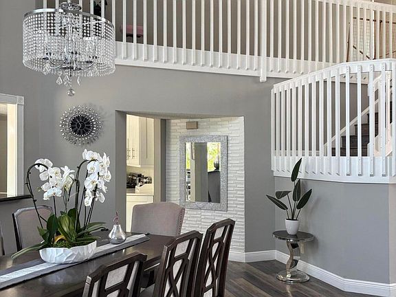4th image of 1025 Siena Oaks Circle W