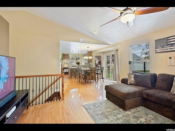 5th image of 8938 S Sun Leaf Dr