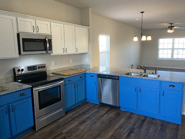 6611 Warrington Rd — Photo 10