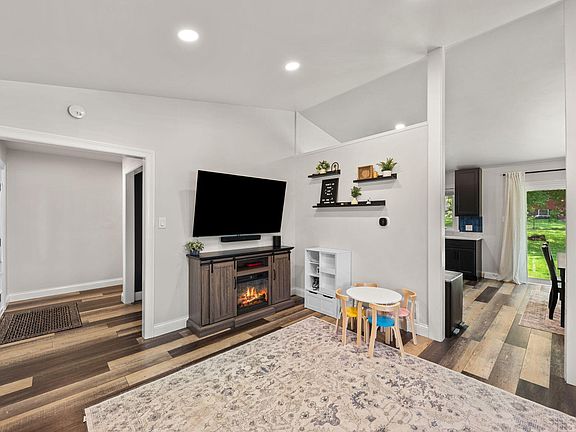 5th image of 2341 Four Seasons Pkwy
