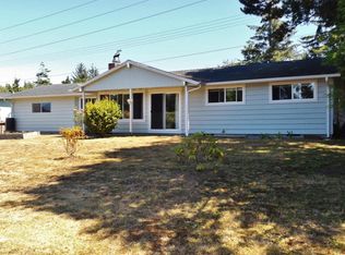 560 S Crestline Dr, Waldport, OR 97394