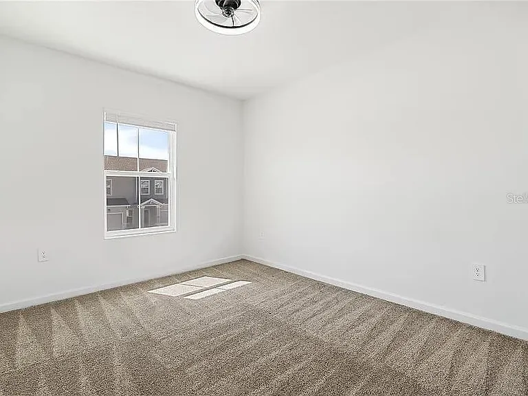3334 Laurent Loop — Photo 16