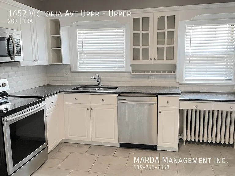 1652 Victoria Ave #UPPER — Photo 9
