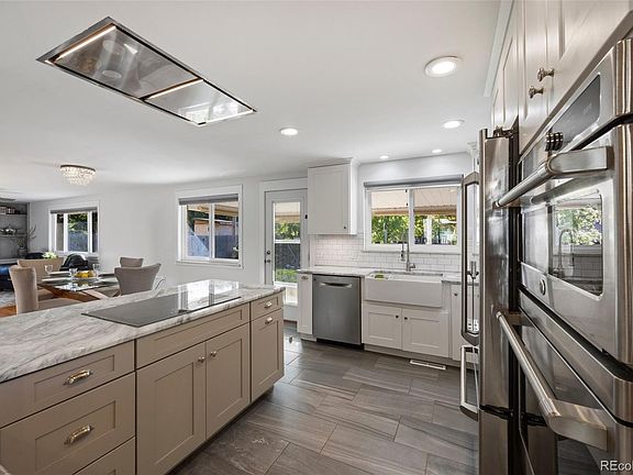 5th image of 703 S Oneida Way