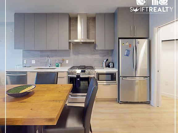 05_610-603 Regan Ave_Funtional Kitchen_04172025