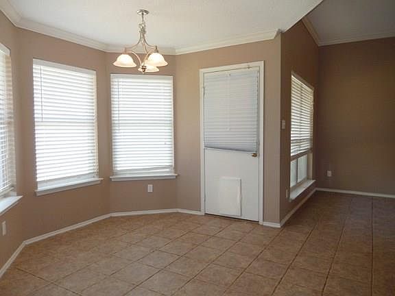 4th image of 808 Amber Dr