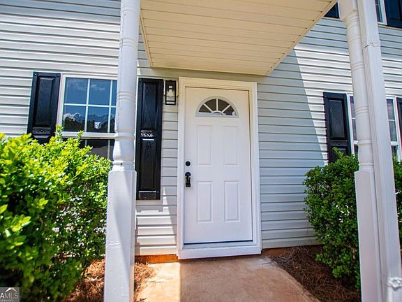4th image of 324 Sequoia Point