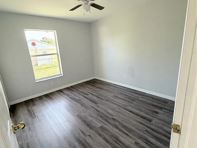 814 Gerald Ave — Photo 6