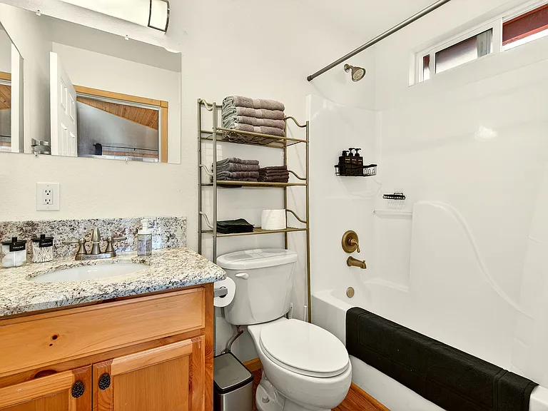 2089 Shady Ln — Photo 9