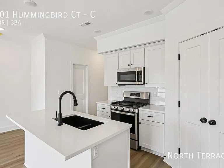 Fairview Crossing Townhomes — Photo 5