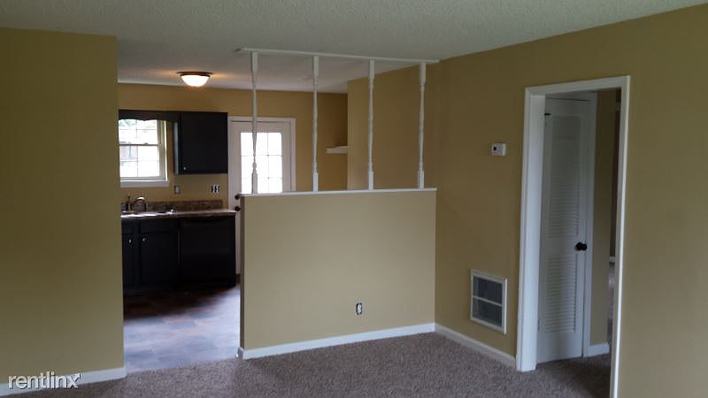 1st image of 222 Walnut Crest Dr