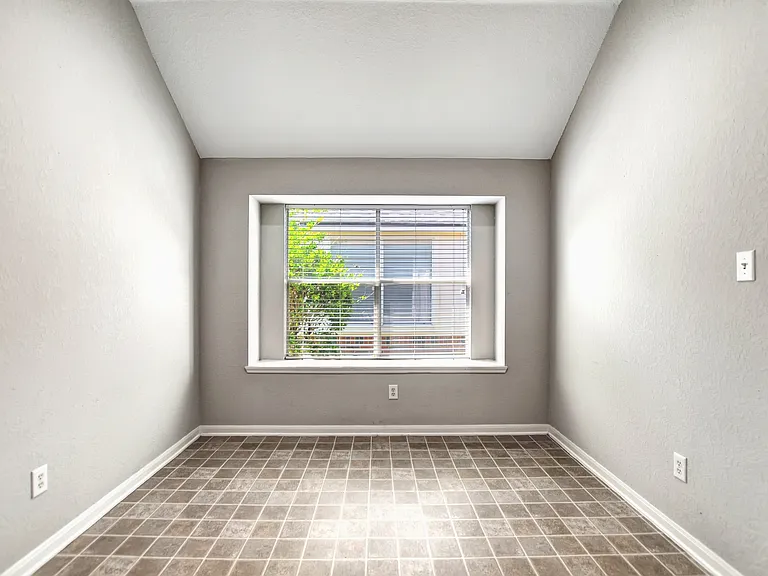14738 Autumn Glen Ct — Photo 8