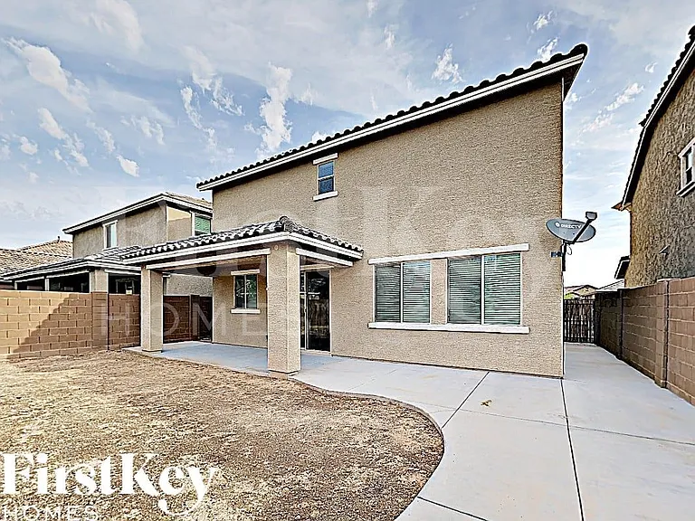 12061 W Rowel Rd — Photo 14