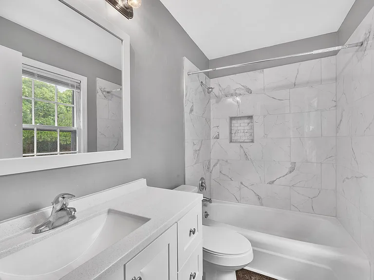 1223 Archdale Dr #A — Photo 4