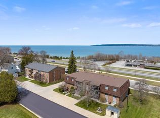 806 Arlington Ave APT 1, Petoskey, MI 49770