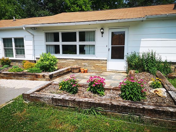 3rd image of 3701 Vista Ln