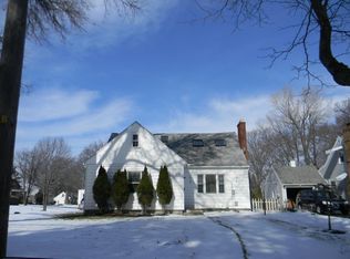 250 Colebrook Dr, Rochester, NY 14617