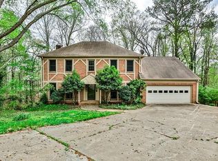 299 Woods Edge Ct, Marietta, GA 30068