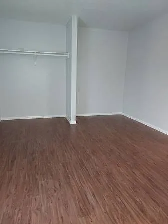 Banyan Tree Apartments — Photo 18