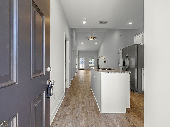 2nd image of 110 Lenox Cir