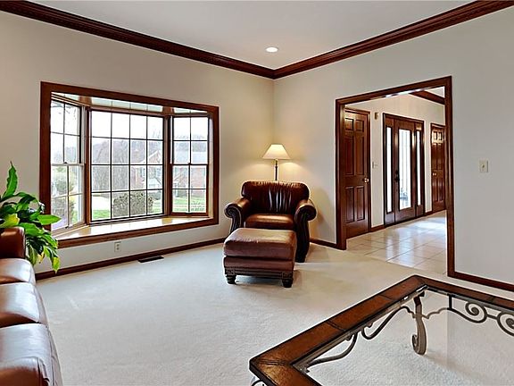 5th image of 2456 Dogwood Dr