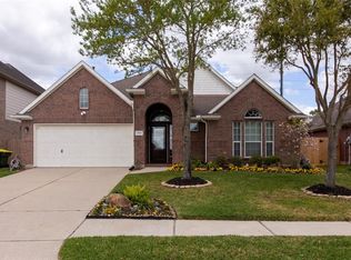 2204 Pearl Bay Ct, Pearland, TX 77584