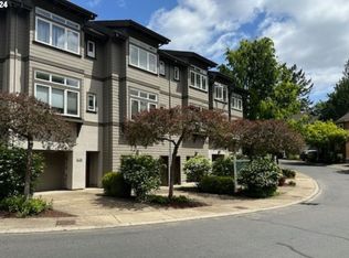 2136 NW Cedar View Ln, Portland, OR 97229