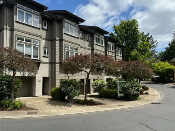 2136 NW Cedar View Ln, Portland, OR 97229