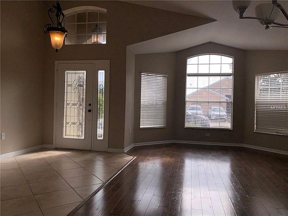 5th image of 2759 Barclay Ln