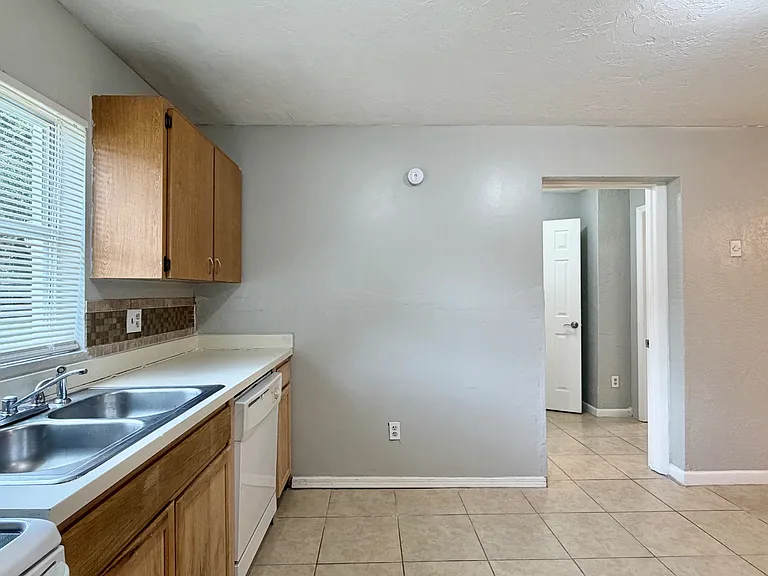 Unit Photo