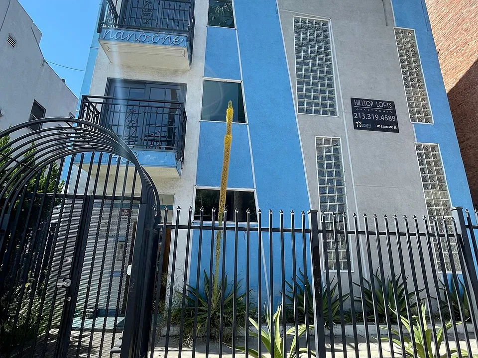 Building Photo 5