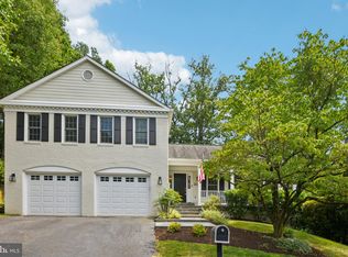 2033 Franklin Cluster Ct, Falls Church, VA 22043